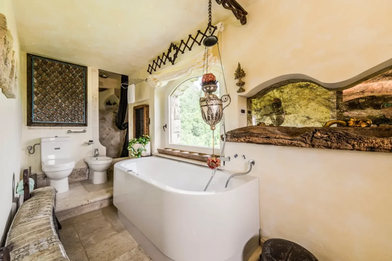 Stay at Lapis Turris, Le Marche