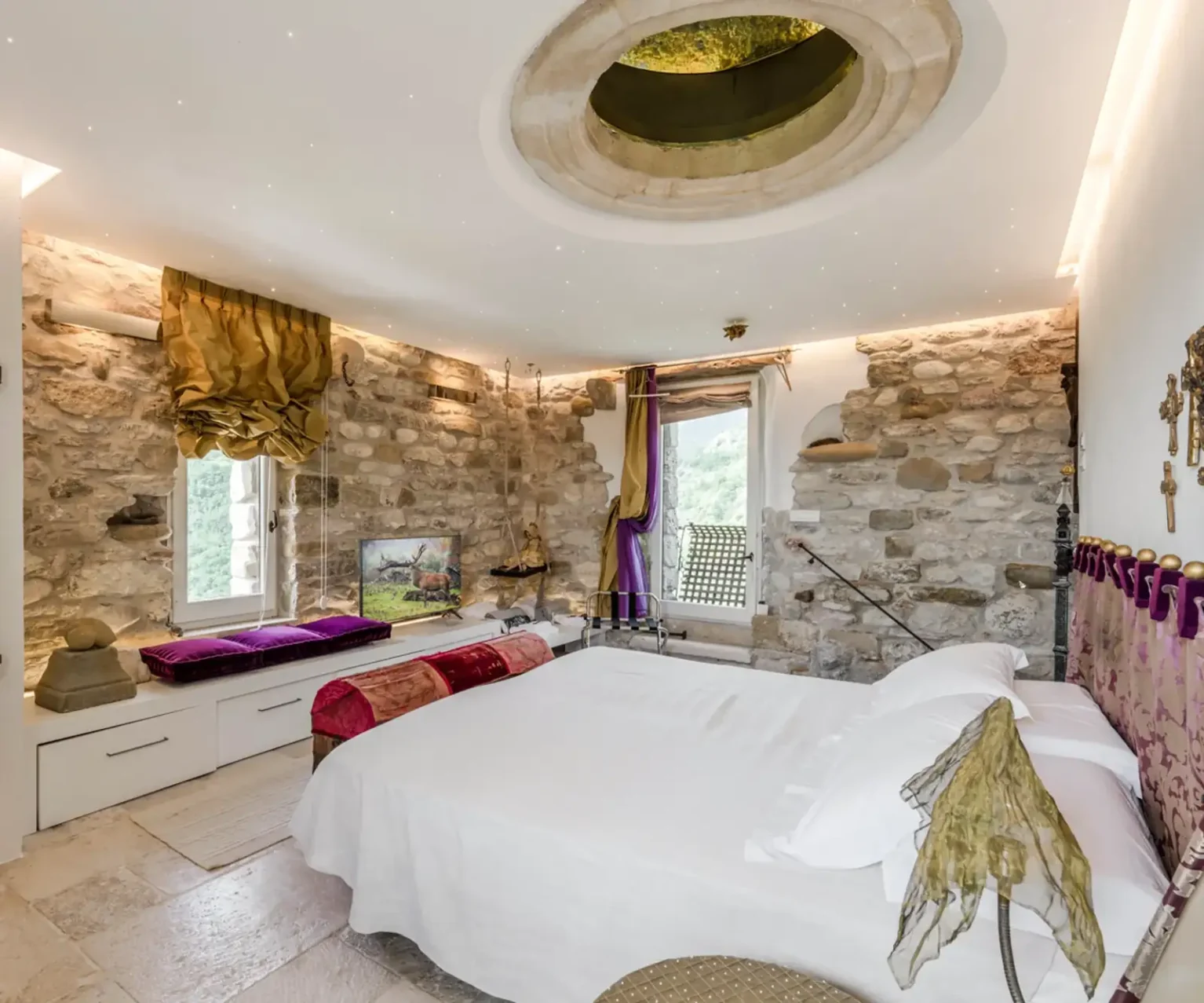 Stay at Lapis Turris, Le Marche