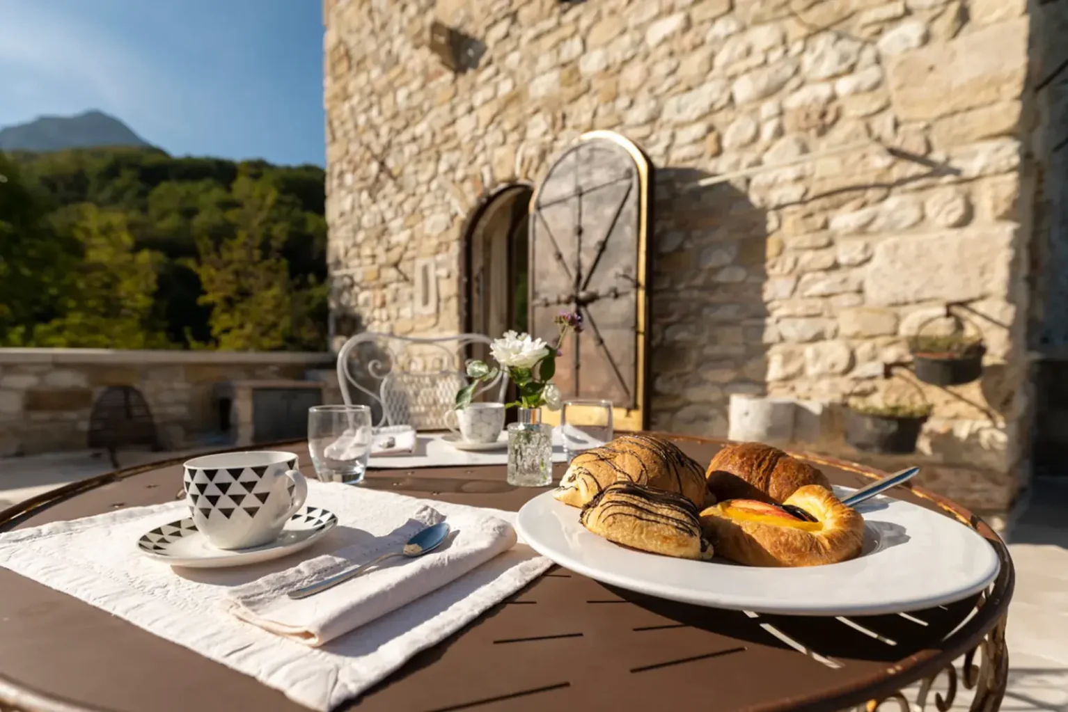 Stay at Lapis Turris, Le Marche