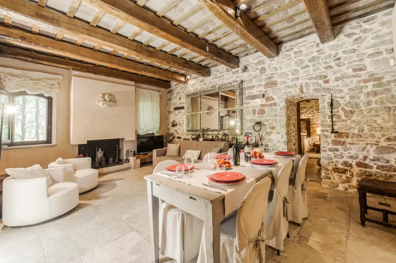 Stay at Lapis Turris, Le Marche