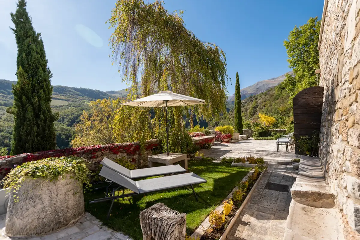 Stay at Lapis Turris, Le Marche
