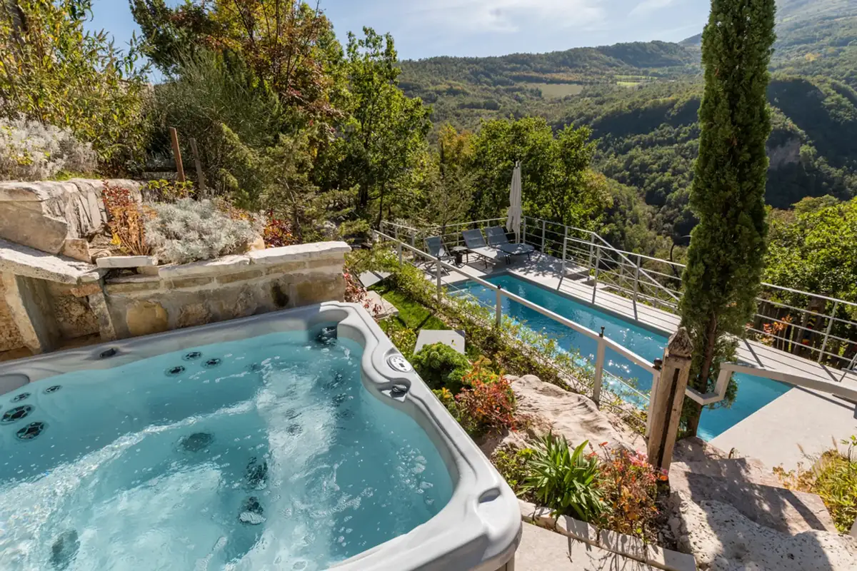 Stay at Lapis Turris, Le Marche