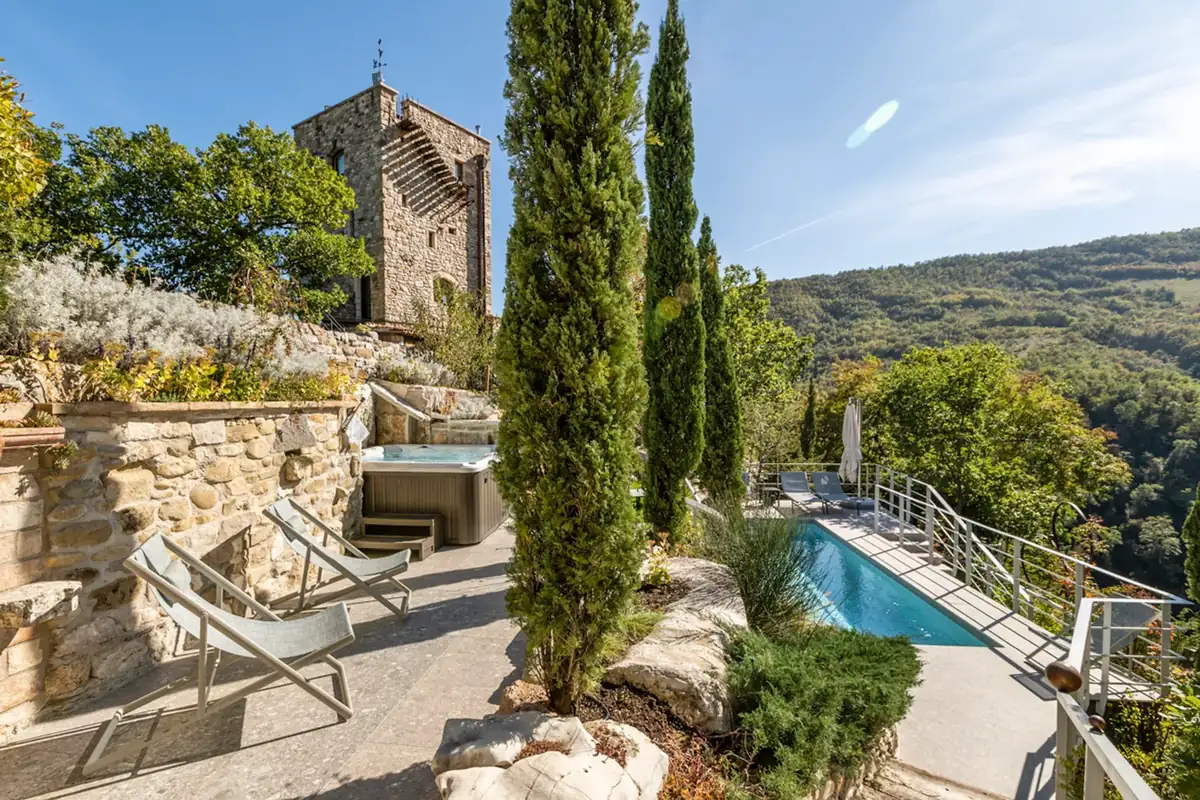 Stay at Lapis Turris, Le Marche